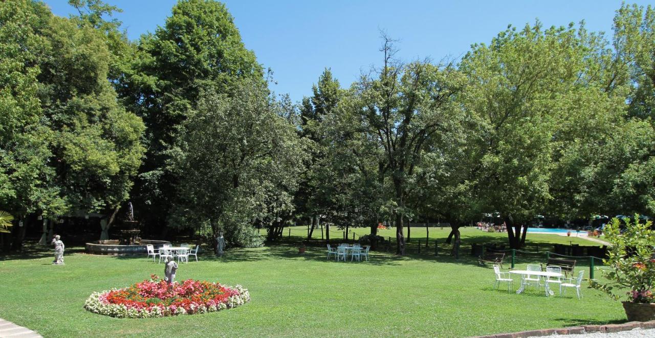 Hotel Villa Luppis Pasiano Di Pordenone المظهر الخارجي الصورة