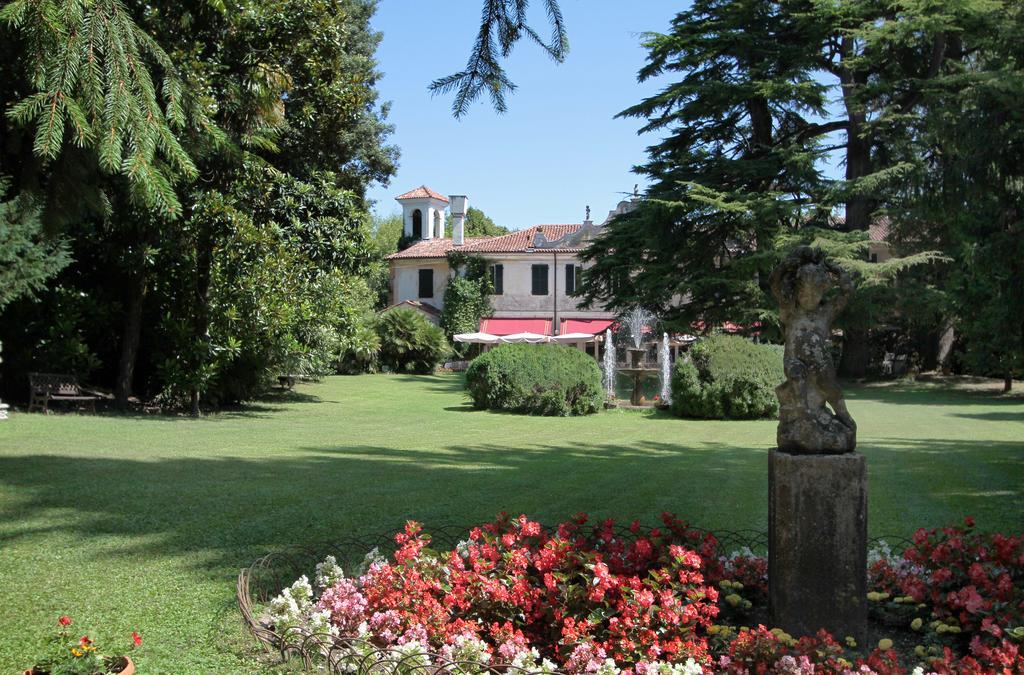 Hotel Villa Luppis Pasiano Di Pordenone المظهر الخارجي الصورة